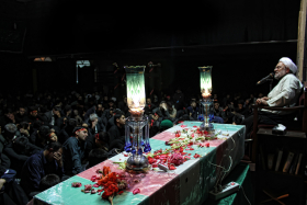 سوگواره پنجم-عکس 24-مسعود مهراد-جلسه هیأت فضای بیرونی