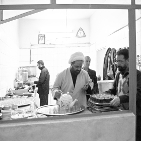 سوگواره سوم-عکس 19-سلیمان گلی-جلسه هیأت فضای بیرونی