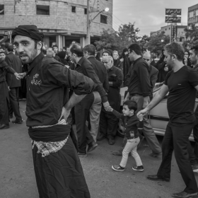 سوگواره پنجم-عکس 2-مسعود علوی میلانی-جلسه هیأت فضای بیرونی