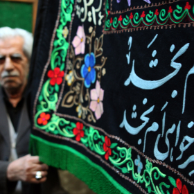 سوگواره سوم-عکس 10-سید محمد جواد  ذریه زهرا-جلسه هیأت فضای بیرونی