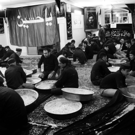 سوگواره پنجم-عکس 37-پویا بیات-جلسه هیأت