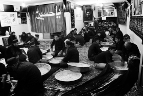 سوگواره پنجم-عکس 37-پویا بیات-جلسه هیأت