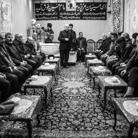  سومین سوگواره عاشورایی عکس هیأت-مهرداد ربیع لاله-بخش اصلی -فضای داخلی جلسه هیأت