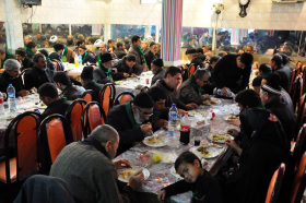 سوگواره دوم-عکس 1-پرویز گلی زاده-جلسه هیأت فضای بیرونی 