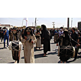 دهمین سوگواره عاشورایی عکس هیأت-ناصر جوانمردیان-مجالس احیای امراهل‌البیت علیهم‌السلام مجموعه عکس-دوربین دیجیتال-میاندار هیأت، میاندار خدمت (هیأت و خدمات اجتماعی)