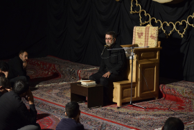 دهمین سوگواره عاشورایی عکس هیأت-محمدمهدی بهرامیان-مجالس احیای امراهل‌البیت علیهم‌السلام مجموعه عکس-دوربین دیجیتال-با یا حسین یا حسین پیر می شویم (پیرغلامان)
