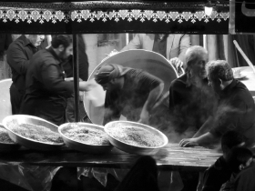 سوگواره چهارم-عکس 10-محمدرضا پیمان-جلسه هیأت فضای بیرونی