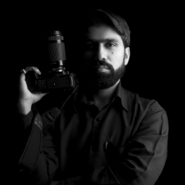 امیر  قیومی