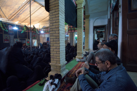 سوگواره پنجم-عکس 9-علی کریمی-جلسه هیأت فضای بیرونی