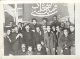 سوگواره سوم-عکس 1-محمد  ذبیحیان -جلسه هیأت یادبود