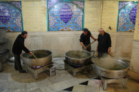 سوگواره چهارم-عکس 5-سید مصطفی  آقامیری-جلسه هیأت فضای بیرونی