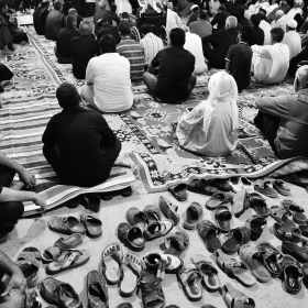 سوگواره چهارم-عکس 41-مهرداد  حسنی-جلسه هیأت فضای بیرونی