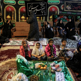 سوگواره چهارم-عکس 13-امین  رحمانی-جلسه هیأت فضای داخلی