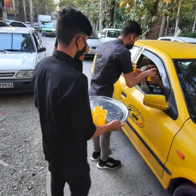 دهمین سوگواره عاشورایی عکس هیأت-علي شوهاني نژاد-مجالس احیای امراهل‌البیت علیهم‌السلام مجموعه عکس-دوربین دیجیتال-ز کودکی خادم این تبار محترمم (خادمی کودکان)