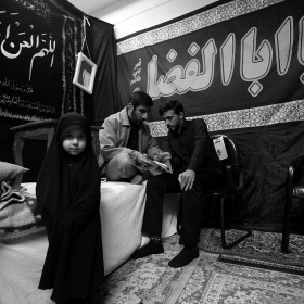 سوگواره چهارم-عکس 41-عبدالحسین بدرلو-جلسه هیأت فضای بیرونی