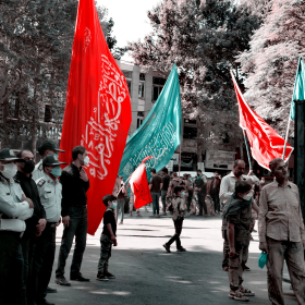 دهمین سوگواره عاشورایی عکس هیأت-فاطمه غفاریان-مجالس احیای امراهل‌البیت علیهم‌السلام مجموعه عکس-دوربین دیجیتال-همه اعضای یک پیکر همه سرباز یک سنگر (رعایت مسائل بهداشتی در هیأت)