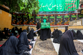 دهمین سوگواره عاشورایی عکس هیأت-بهزاد علیپور-مجالس احیای امراهل‌البیت علیهم‌السلام مجموعه عکس-دوربین دیجیتال-هر خانه یک هیأت (روضه خانگی)