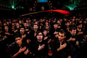 سوگواره پنجم-عکس 19-علیرضا نجاتی-جلسه هیأت فضای بیرونی