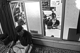 سوگواره پنجم-عکس 57-پویا بیات-جلسه هیأت