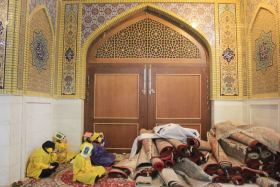 دهمین سوگواره عاشورایی عکس هیأت-محمد  آهنگر-مجالس احیای امراهل‌البیت علیهم‌السلام مجموعه عکس-دوربین دیجیتال-میاندار هیأت، میاندار خدمت (هیأت و خدمات اجتماعی)