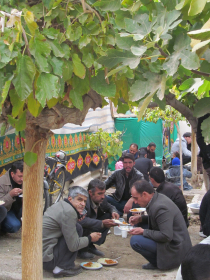 سوگواره سوم-عکس 19-رحیم حاج حیدری-جلسه هیأت فضای بیرونی