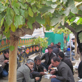 سوگواره سوم-عکس 19-رحیم حاج حیدری-جلسه هیأت فضای بیرونی