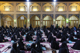 دهمین سوگواره عاشورایی عکس هیأت-احسان جزینی-مجالس احیای امراهل‌البیت علیهم‌السلام مجموعه عکس-دوربین دیجیتال-ز کودکی خادم این تبار محترمم (خادمی کودکان)
