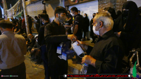 دهمین سوگواره عاشورایی عکس هیأت-محمد موثق پور-مجالس احیای امراهل‌البیت علیهم‌السلام مجموعه عکس-دوربین دیجیتال-همه اعضای یک پیکر همه سرباز یک سنگر (رعایت مسائل بهداشتی در هیأت)