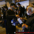 دهمین سوگواره عاشورایی عکس هیأت-محمد موثق پور-مجالس احیای امراهل‌البیت علیهم‌السلام مجموعه عکس-دوربین دیجیتال-همه اعضای یک پیکر همه سرباز یک سنگر (رعایت مسائل بهداشتی در هیأت)