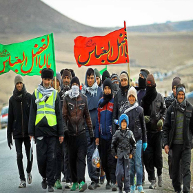 سوگواره سوم-عکس 5-حدیقه
 اسفندانی
-پیاده روی اربعین از نجف تا کربلا