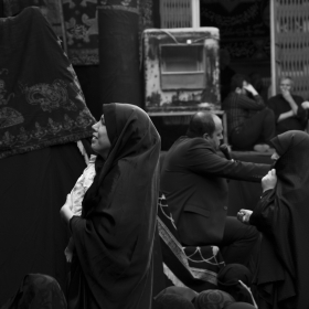 فراخوان ششمین سوگواره عاشورایی عکس هیأت-لیلا عزیزی-بخش اصلی -جلسه هیأت