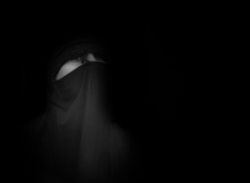 سوگواره پنجم-عکس 9-لقمان ( میکائیل ) بایزیدی-جلسه هیأت فضای بیرونی