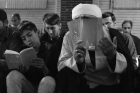 فراخوان ششمین سوگواره عاشورایی عکس هیأت-علی بهمنی-بخش اصلی -جلسه هیأت