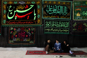 سوگواره سوم-عکس 125-حسین استوار -جلسه هیأت فضای بیرونی