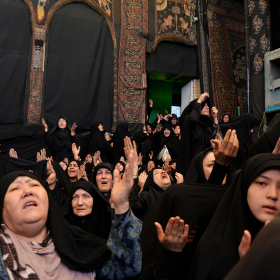 فراخوان ششمین سوگواره عاشورایی عکس هیأت-آمنه محمدی-بخش اصلی -جلسه هیأت