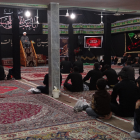 سوگواره چهارم-عکس 9-صادق قلیچ لی-جلسه هیأت فضای داخلی