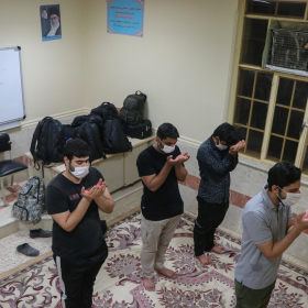 دهمین سوگواره عاشورایی عکس هیأت-محمد  آهنگر-مجالس احیای امراهل‌البیت علیهم‌السلام مجموعه عکس-دوربین دیجیتال-میاندار هیأت، میاندار خدمت (هیأت و خدمات اجتماعی)