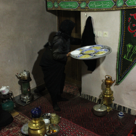 سوگواره چهارم-عکس 26-مریم رسولی براردهی-جلسه هیأت فضای بیرونی