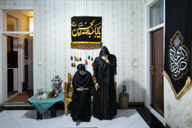 دهمین سوگواره عاشورایی عکس هیأت-تهمینه رحمانی-مجالس احیای امراهل‌البیت علیهم‌السلام مجموعه عکس-دوربین دیجیتال-هر خانه یک هیأت (روضه خانگی)
