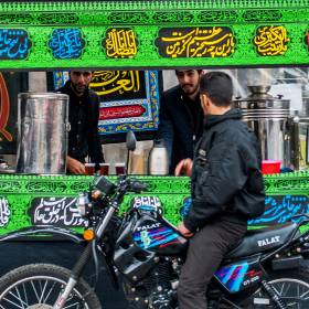سوگواره چهارم-عکس 9-علی مرادی-جلسه هیأت فضای بیرونی