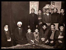 سوگواره چهارم-عکس 2-محسن نائینی فرد- جلسه هیأت قدیمی کهن