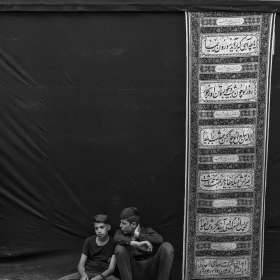 زیر پرچم او