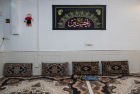 دهمین سوگواره عاشورایی عکس هیأت-مهناز نوریان-مجالس احیای امراهل‌البیت علیهم‌السلام مجموعه عکس-دوربین دیجیتال-هر خانه یک هیأت (روضه خانگی)