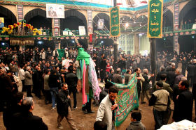 سوگواره پنجم-عکس 5-نسترن  دیزایی-جلسه هیأت فضای بیرونی