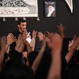 دهمین سوگواره عاشورایی عکس هیأت-امیرمحمد محمدی-مجالس احیای امراهل‌البیت علیهم‌السلام تک عکس-دوربین دیجیتال