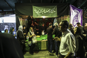 سوگواره پنجم-عکس 8-معین احدی-جلسه هیأت