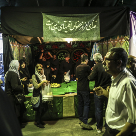 سوگواره پنجم-عکس 8-معین احدی-جلسه هیأت