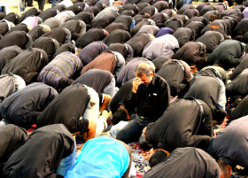 سوگواره دوم-عکس 1-شیدا یزدانجو-جلسه هیأت فضای بیرونی 