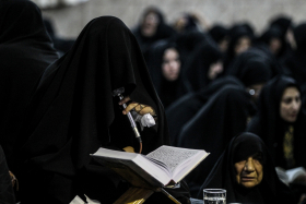 سوگواره چهارم-عکس 7-حسین بامداد-جلسه هیأت فضای داخلی