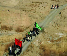 سوگواره سوم-عکس 9-حدیقه
 اسفندانی
-پیاده روی اربعین از نجف تا کربلا